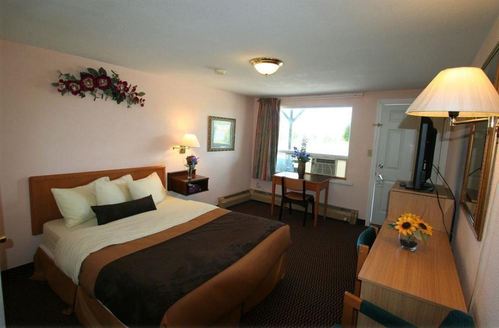 Campbellford River Inn Εξωτερικό φωτογραφία